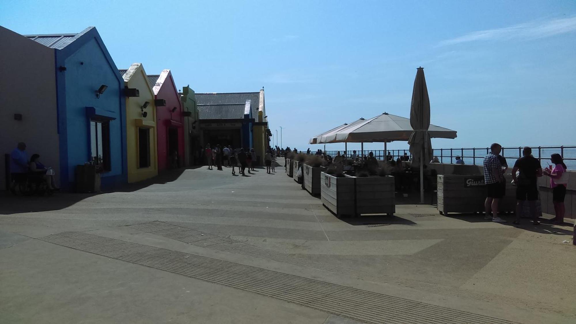 Vale View Apartment, Prestatyn, North Wales - A Stylish, Dog-Friendly Holiday Let Just A 5 Min Walk To Beach & Town! Buitenkant foto